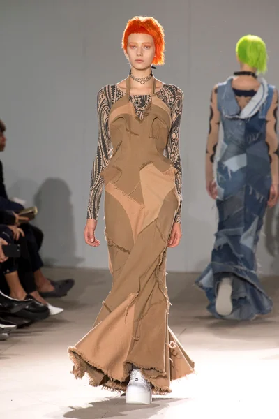 Look 25
